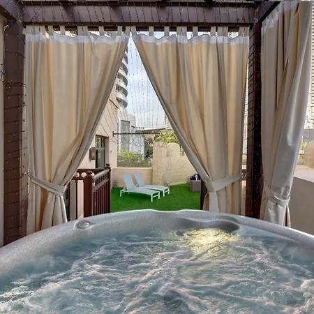 Durrani Homes: Garden Oasis at Souk Al Bahar with Jacuzzi Dubai Exterior photo