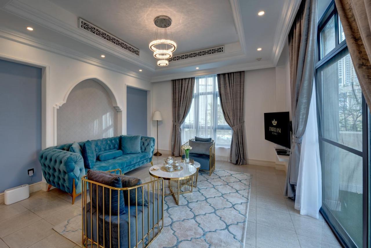 Apartment Durrani Homes: Garden Oasis At Souk Al Bahar With Jacuzzi